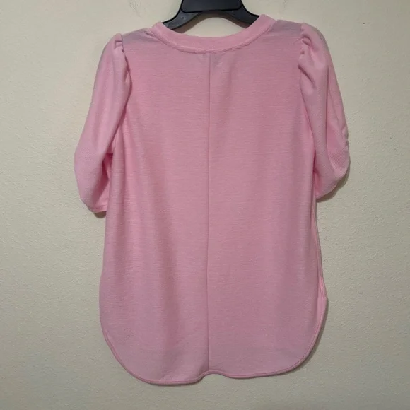 Crown & Ivy Pink Ribbed Short Puff Sleeve Blouse with Knotted Detail - Picture 7 of 8
